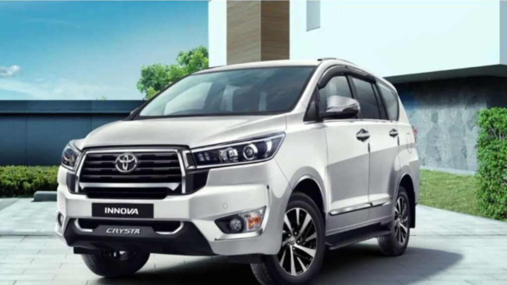 Auto News in Hindi, Toyota Innova Crysta GX Features, milage and price Details