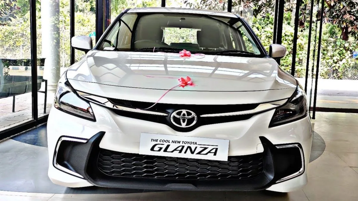 Toyota Glanza G Car Features and Price, Toyota