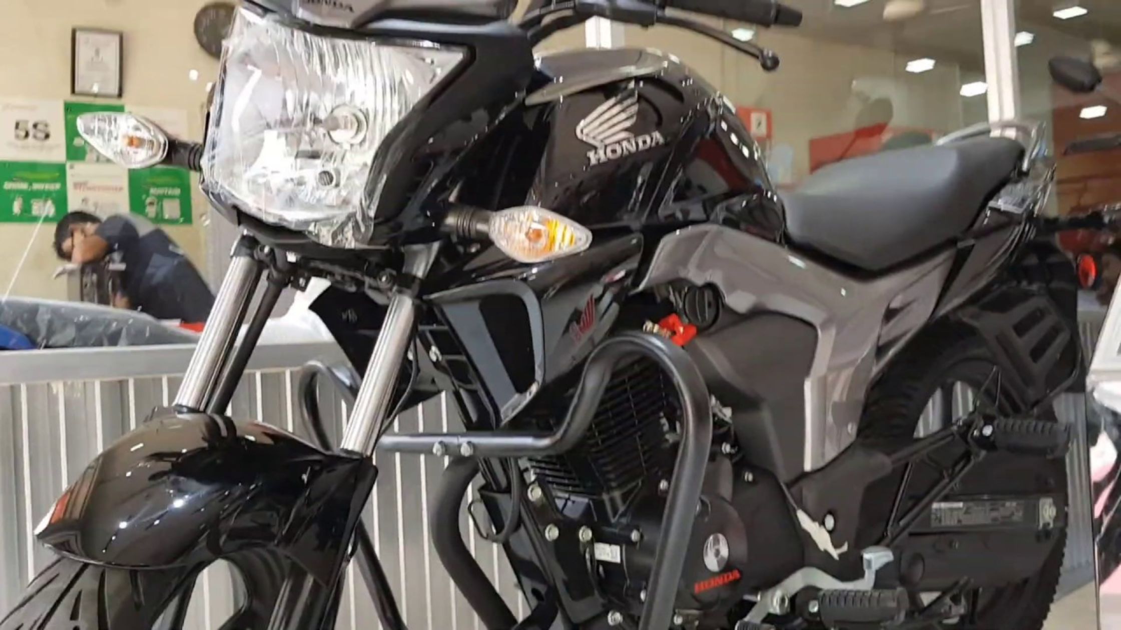 Auto news Hindi, Honda CB Trigger